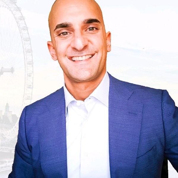 Gabriel Bassas, VP Sales for APAC at Avelacom