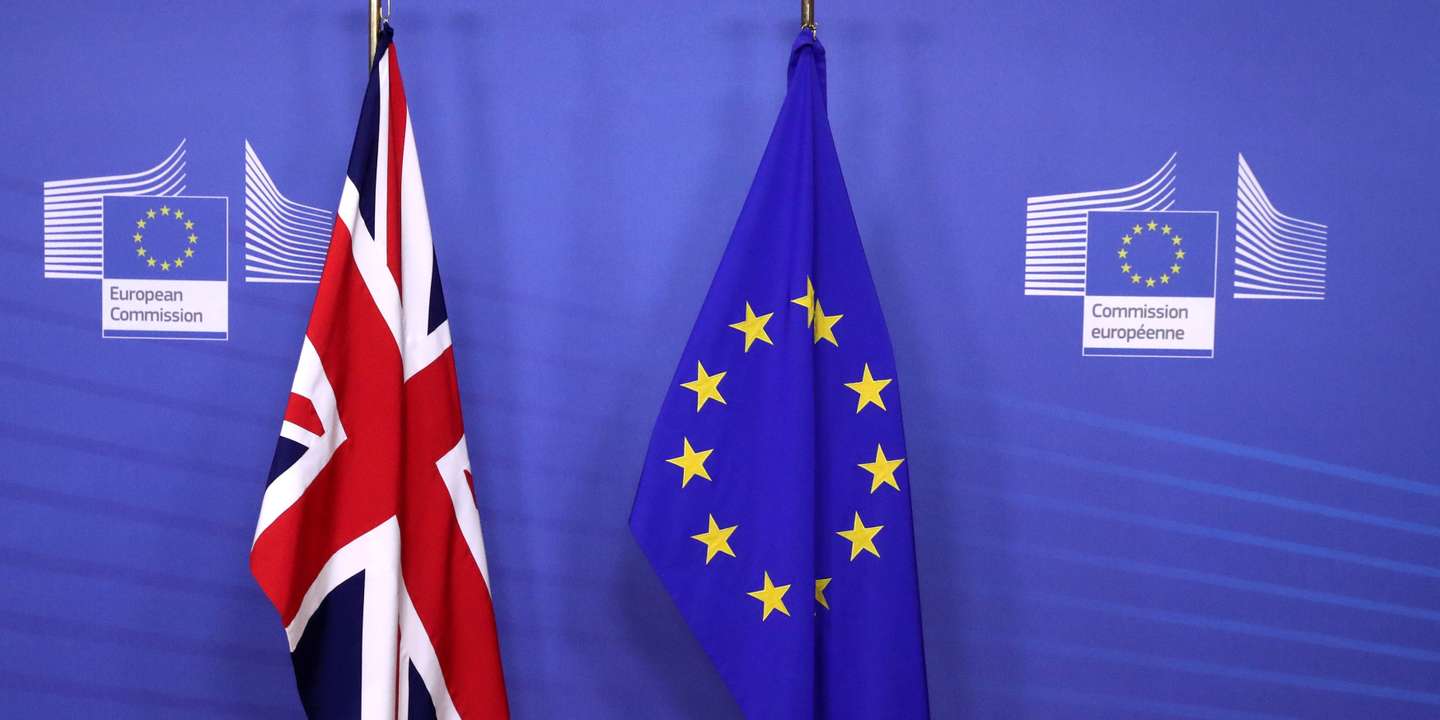 British and EU flags are seen before Britain’s Prime Minister Theresa May meets with Commission President Jean-Claude Juncker to discuss draft agreements on Brexit, at the EC headquarters in Brussels, Belgium November 21, 2018. REUTERS/Yves Herman