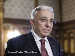 Mugur Isărescu