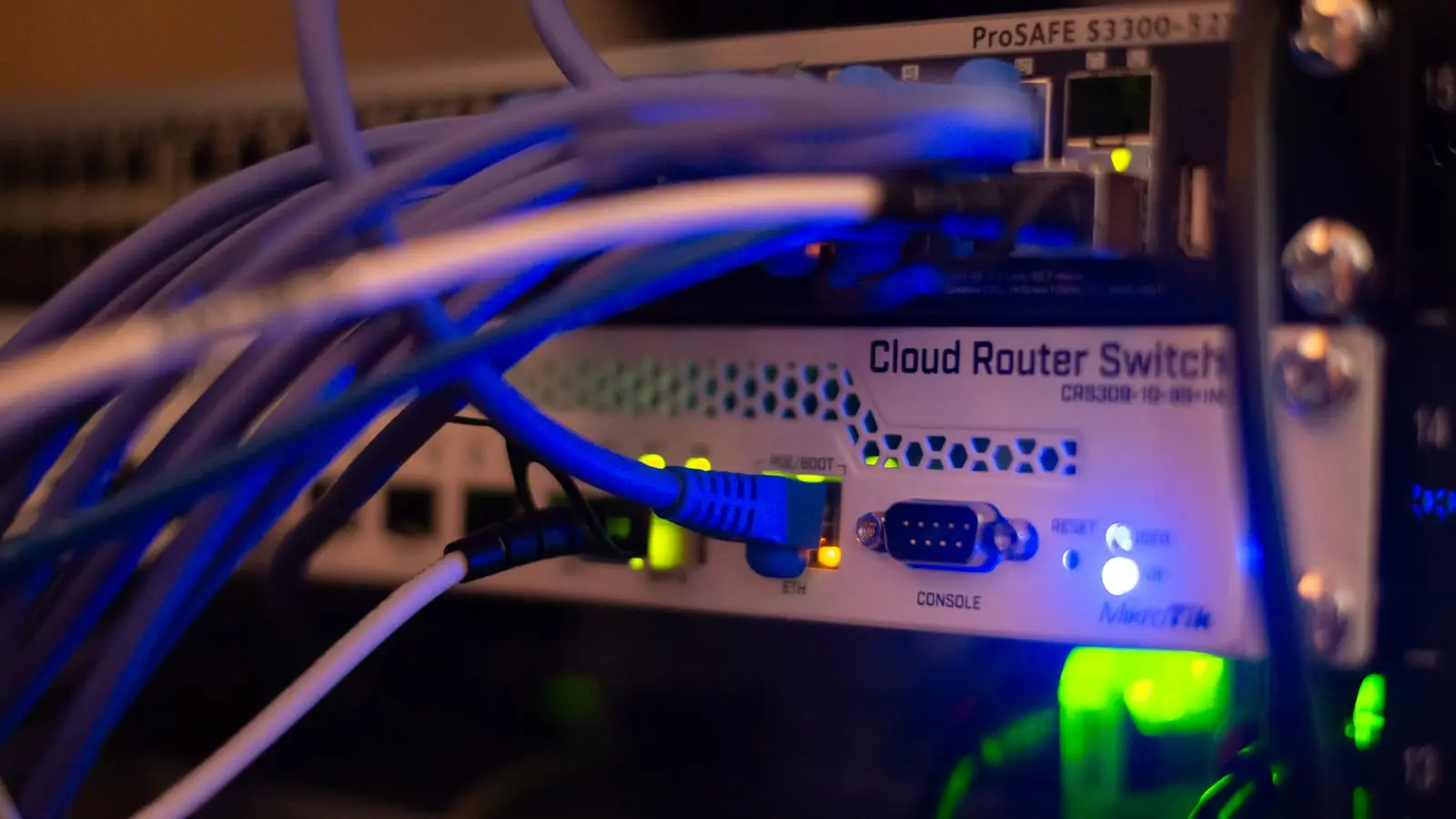 Aave rewrites listing standards after $230m rsETH bridge hack