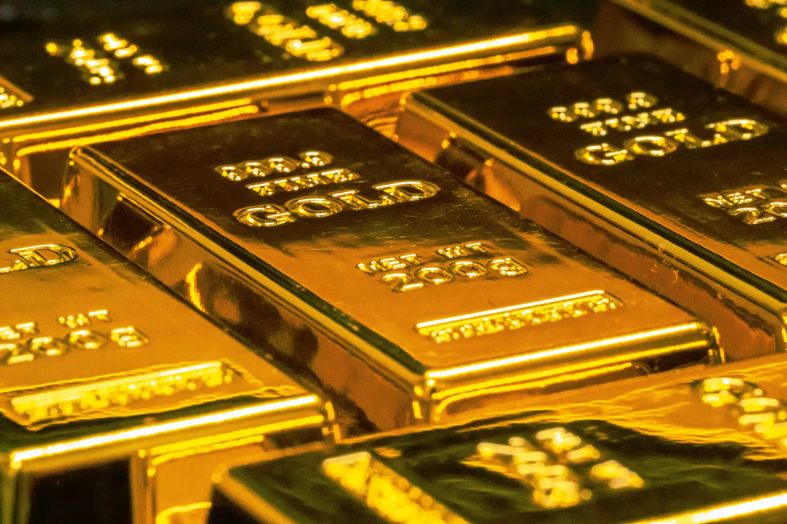 Gold capped near $4,200 into Q3 2026: the Warsh hawkish-hold case