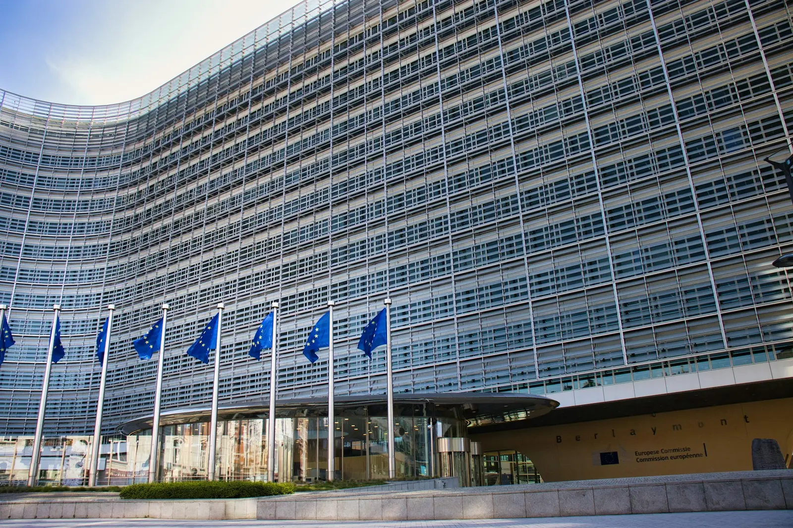 UK bond tape runs live as the EU finishes picking providers