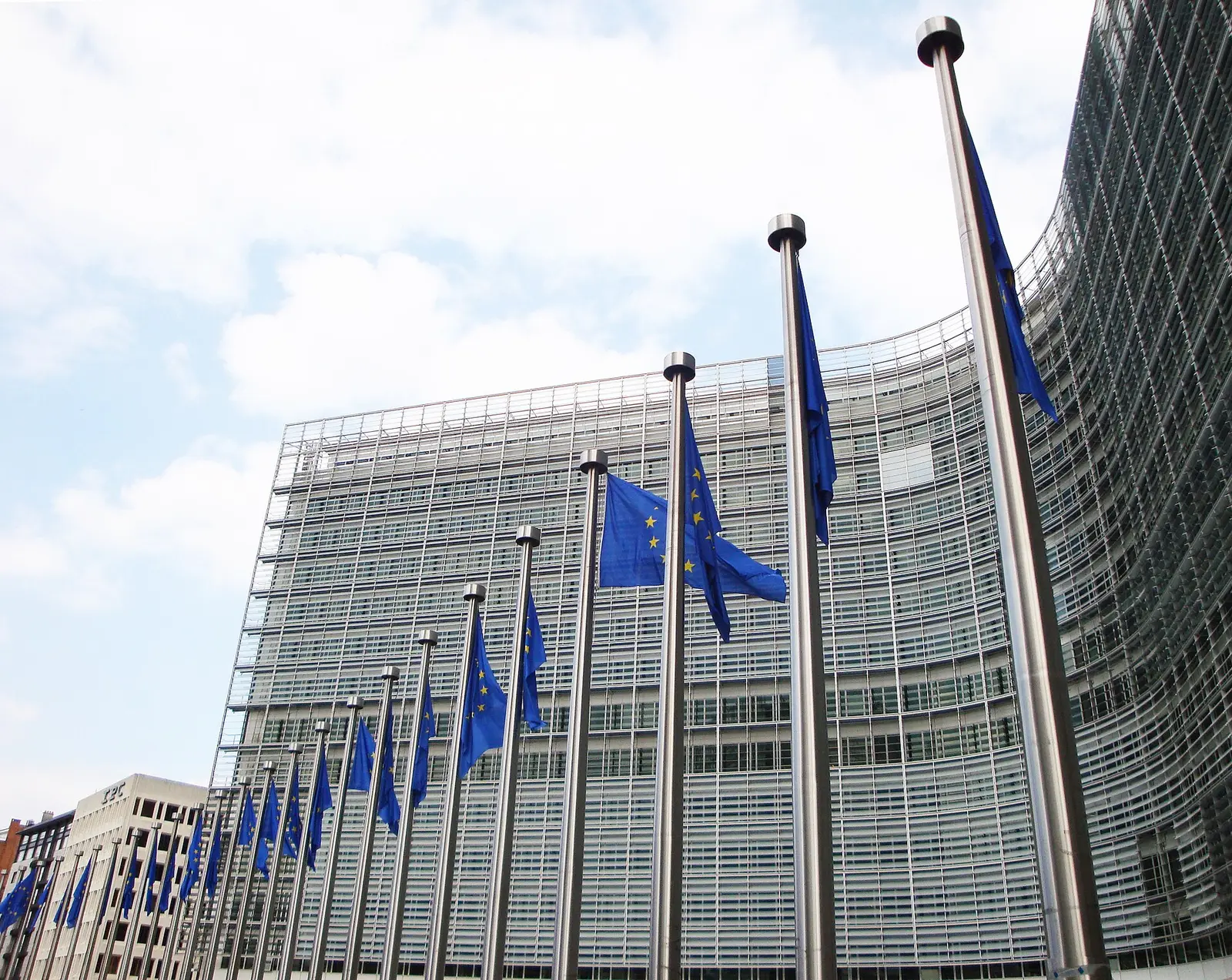 ESMA splits the EU commodity position report before ITS 4 is law