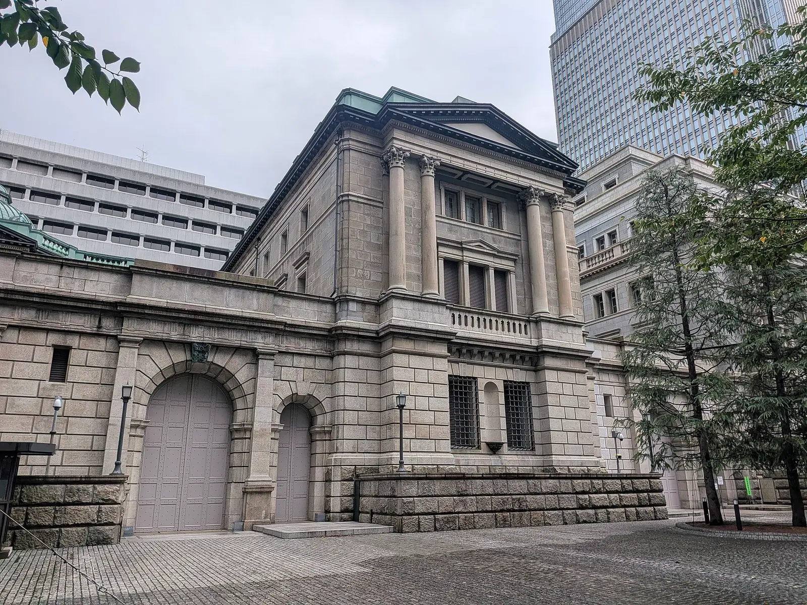 USD/JPY to 150 by October 30: the dissent-majority case