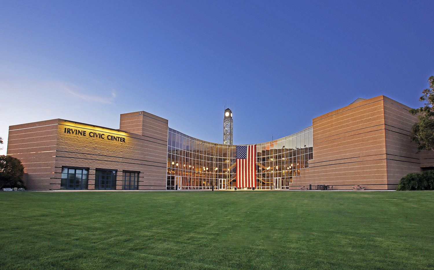 Acorns acquires Frich and names education co-leads