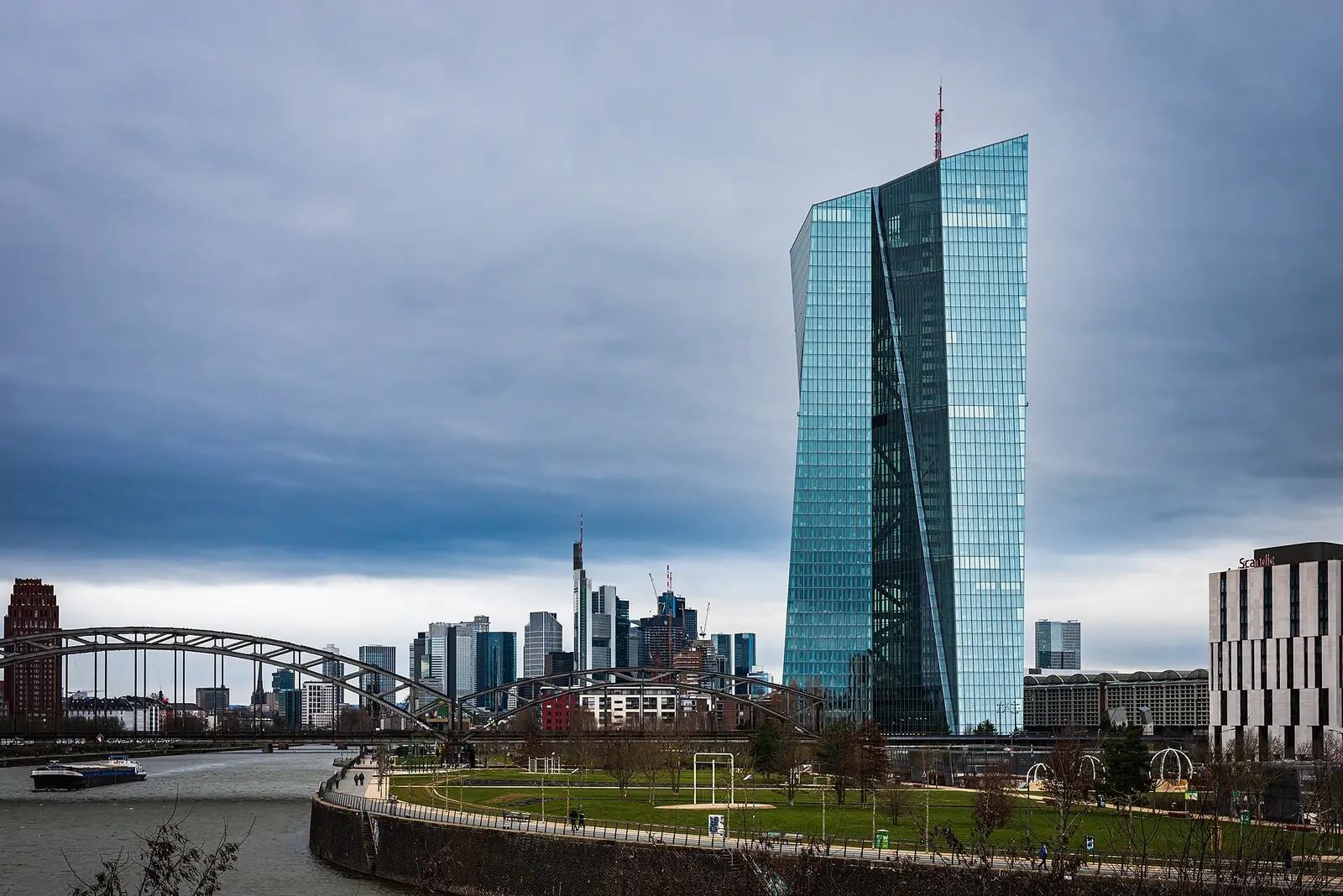 Circle's terms can delay a European USDC redemption