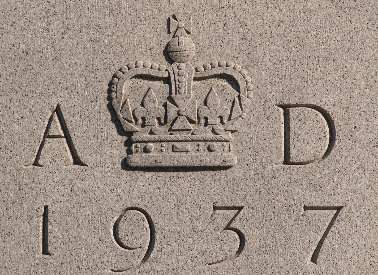 EUR/CAD to 1.6122 by October 29: the rate-gap case