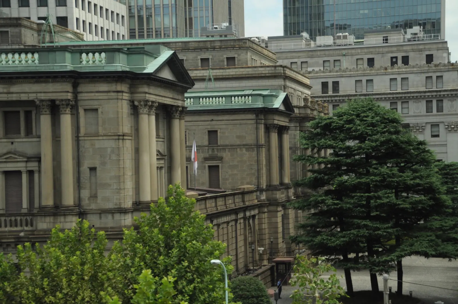 CAD/JPY slips to 109.78 into the October 30 outlook