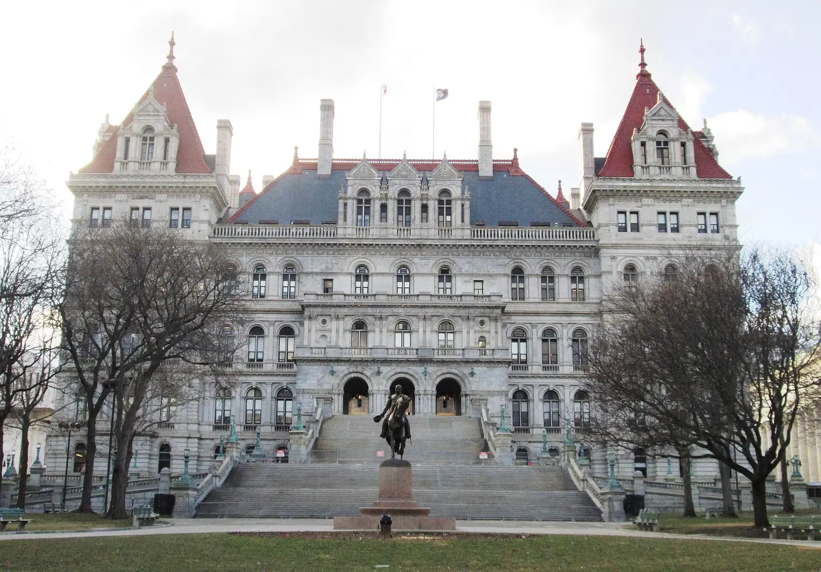 NYDFS and Wyoming sign virtual-currency oversight MOU