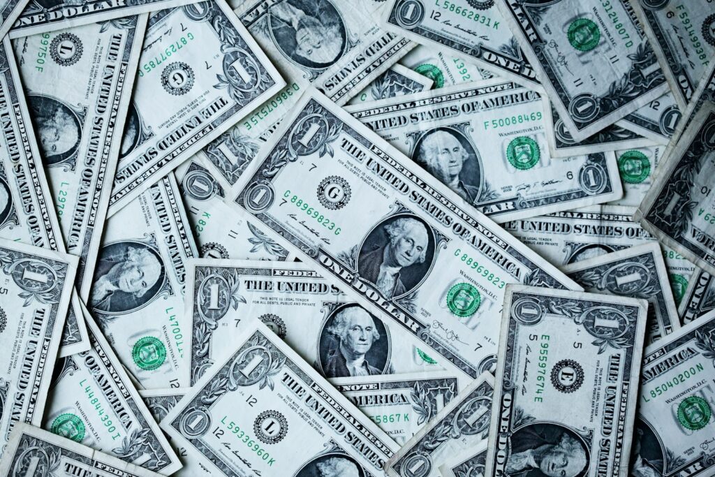 DXY to 105 by Q3 2026: the Warsh hawkish-repricing case