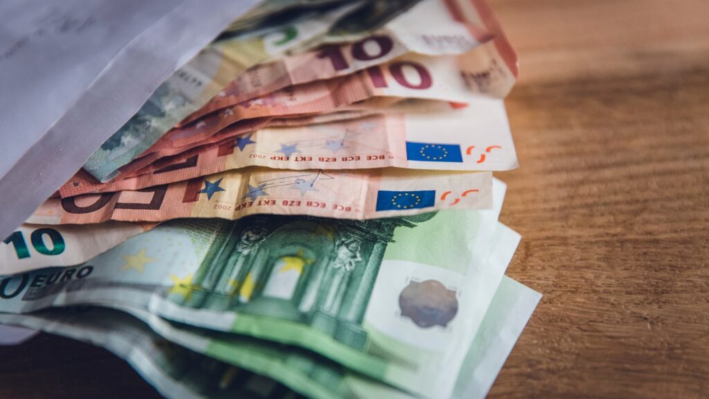 EUR/USD to 1.12 by Q3 2026: the widening-gap case