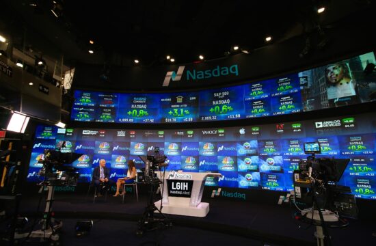 Robinhood to $110 by year-end: the event-contract mix shift