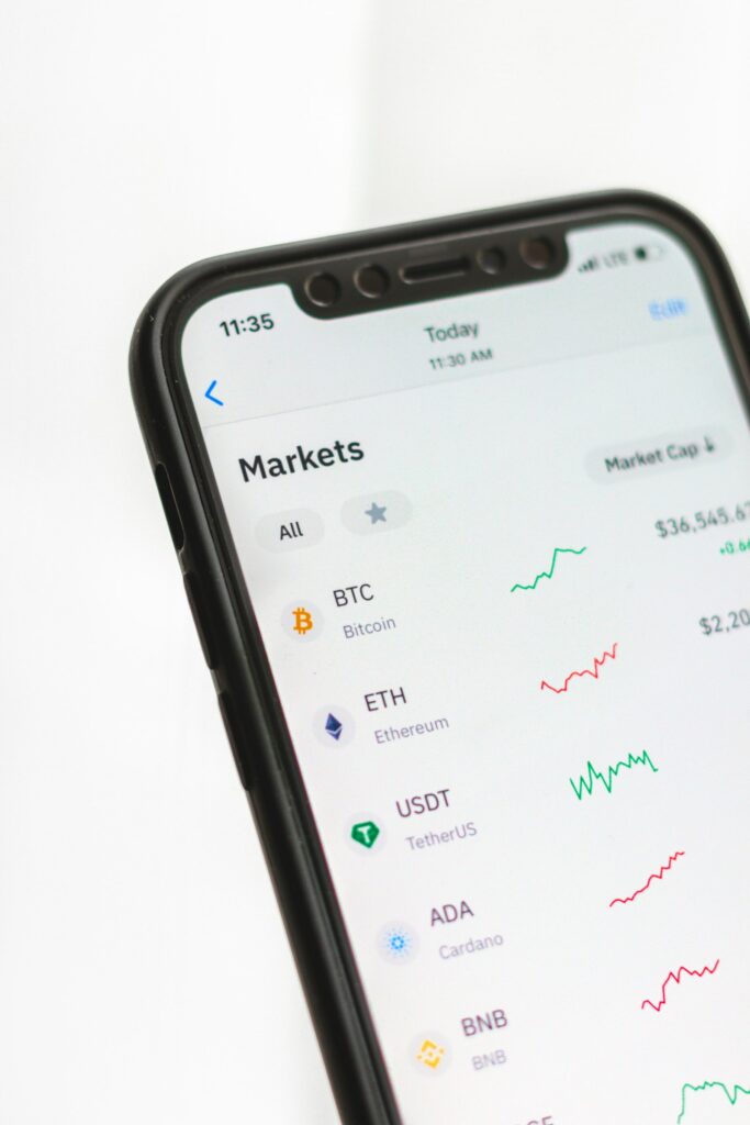 US stablecoin yield ban pushes idle USDC into DeFi rewards