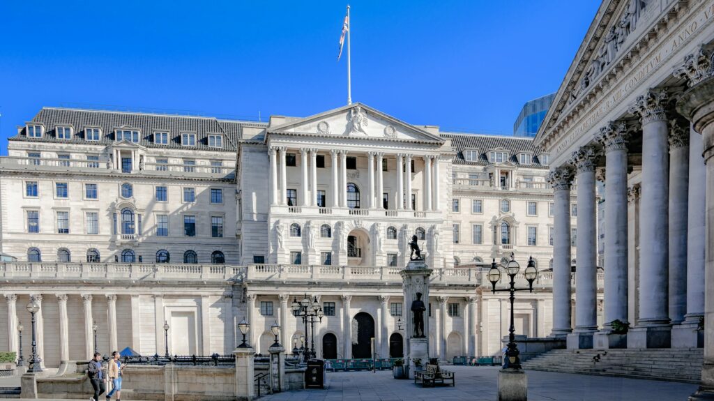 FCA drops FX derivatives from UK transaction reporting by 2028
